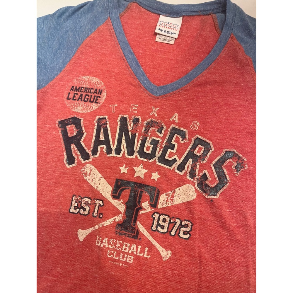 Texas Rangers 5th & Ocean Womens V-Neck Raglan T-Shirt Red Blue Small MLB